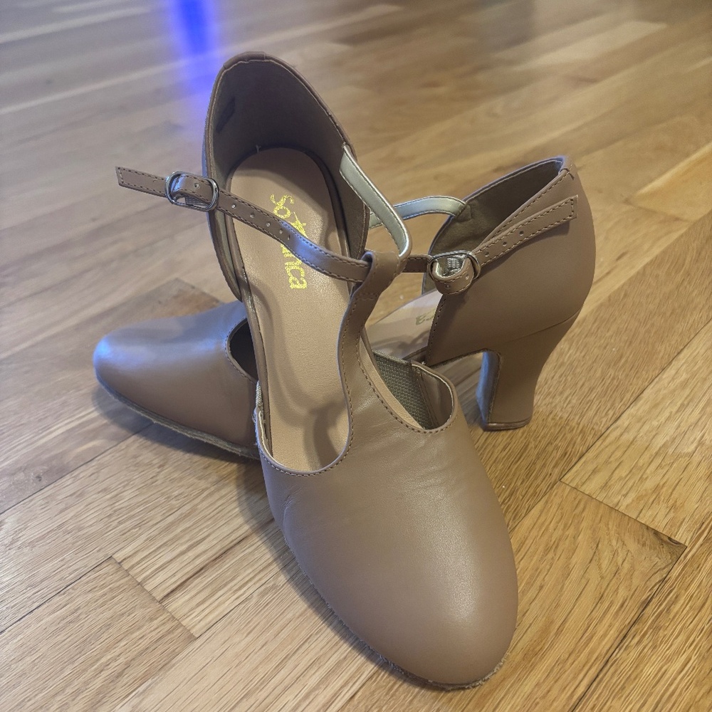 So Danca Character Heels